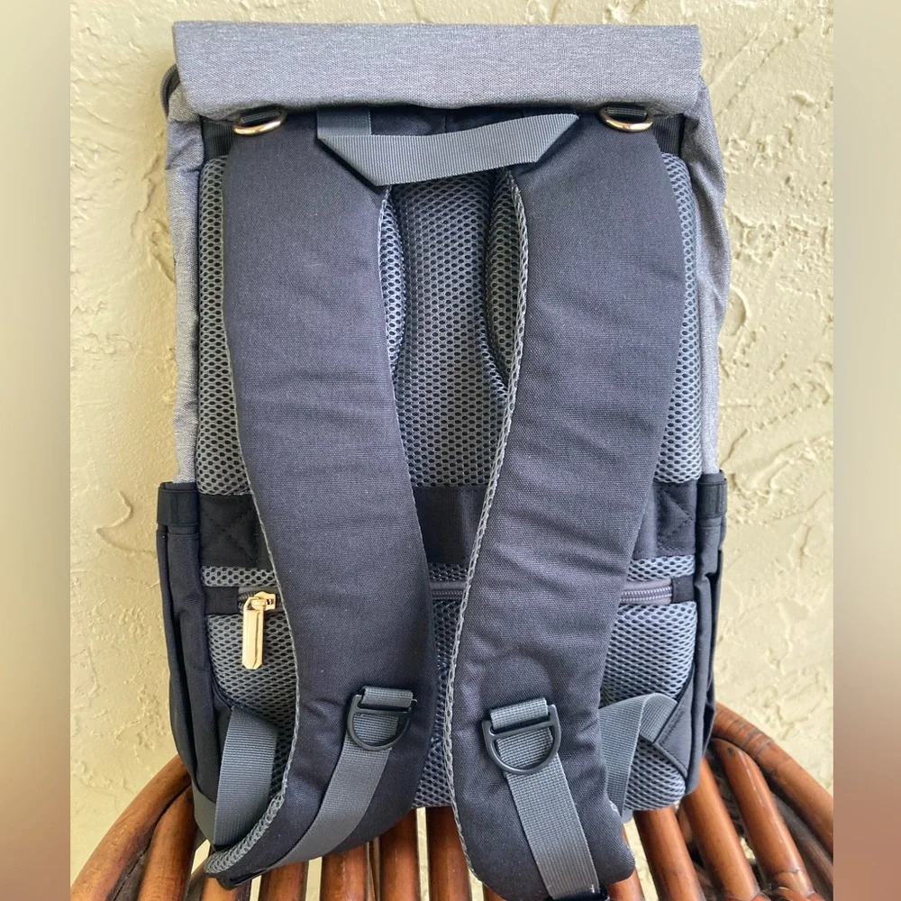New Upper Babies New York Designer Backpack Diaper Bag - Picture 7 of 7